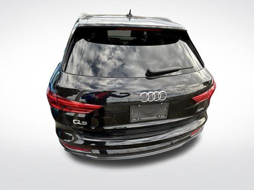 2021 Audi Q3 45 S line Premium