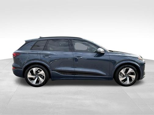 Plasma Blue Metallic 2025 Audi Q6 e-tron Prestige quattro