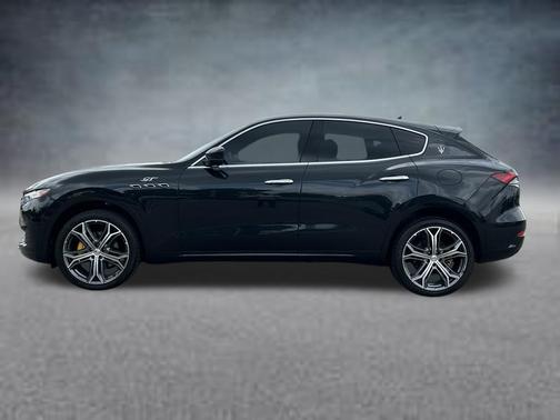 Nero Ribelle Metallic 2023 Maserati Levante GT