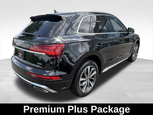 2023 Audi Q5 45 S line Premium