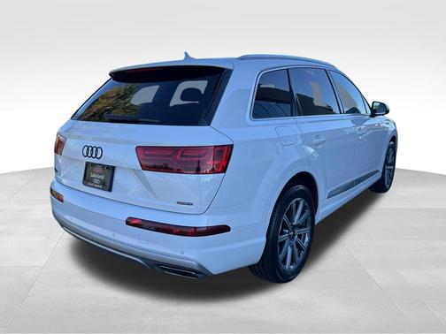 2019 Audi Q7 55 Premium Plus