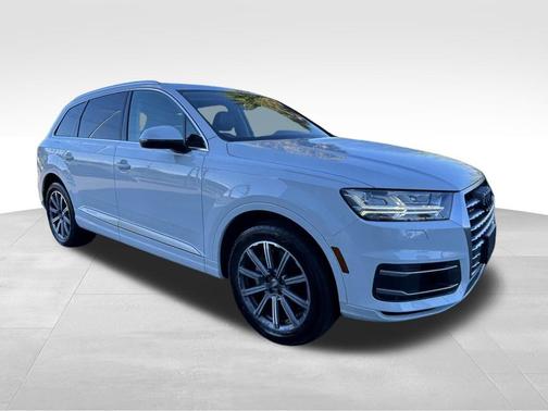 2019 Audi Q7 55 Premium Plus
