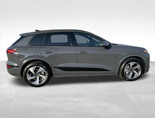 2025 Audi Q6 e-tron Prestige quattro