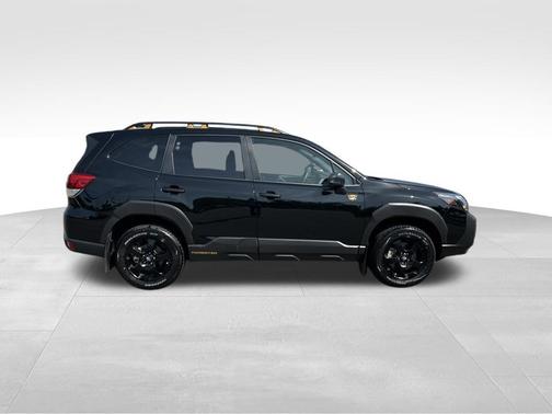 Crystal Black Silica 2025 Subaru Forester Wilderness