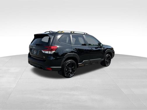 Crystal Black Silica 2025 Subaru Forester Wilderness