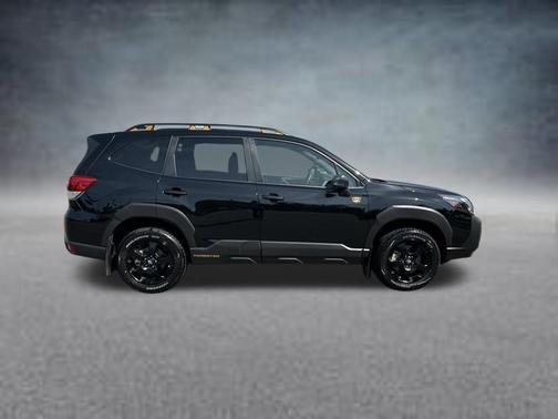 Crystal Black Silica 2025 Subaru Forester Wilderness