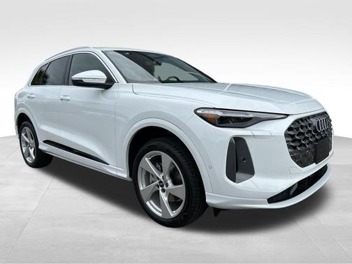 2025 Audi Q5 Premium Plus