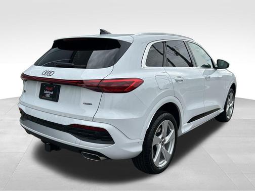 2025 Audi Q5 Premium Plus