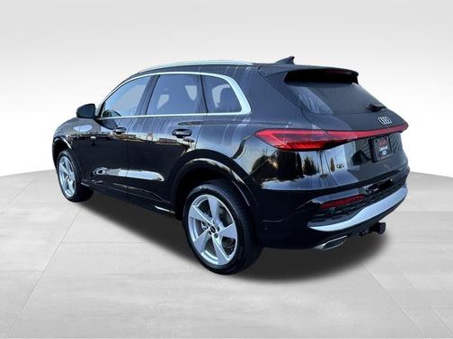 2025 Audi Q5 Premium Plus TFSI quattro S tronic
