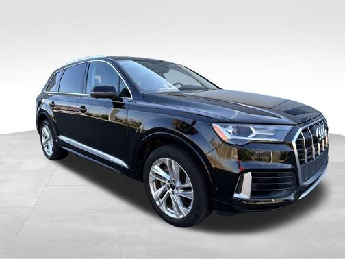 2023 Audi Q7 55 Premium Plus