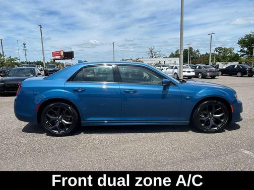 Frostbite 2023 Chrysler 300 Touring