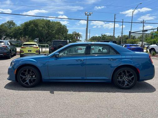 Frostbite 2023 Chrysler 300 Touring