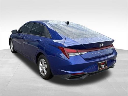 2021 Hyundai ELANTRA SE