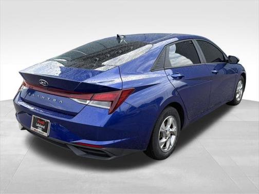 2021 Hyundai ELANTRA SE