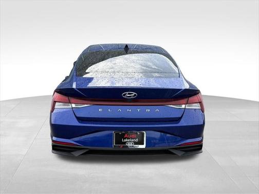 2021 Hyundai ELANTRA SE