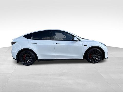 2022 Tesla Model Y Performance Dual Motor All-Wheel Drive