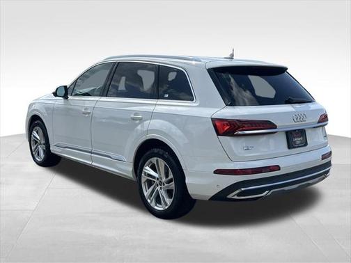 2024 Audi Q7 55 Premium Plus