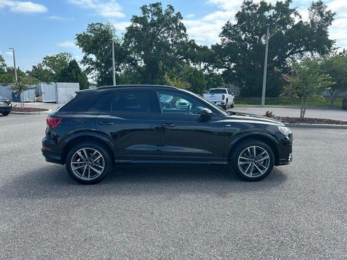 Mythos Black Metallic 2025 Audi Q3 Premium 45 TFSI S line quattro Tiptronic