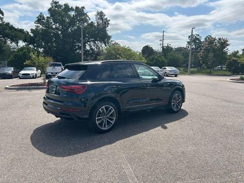 Mythos Black Metallic 2025 Audi Q3 Premium 45 TFSI S line quattro Tiptronic