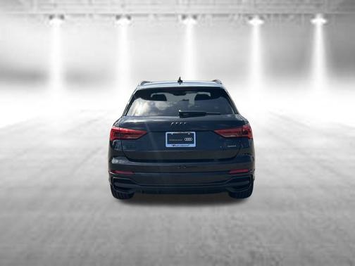 Mythos Black Metallic 2025 Audi Q3 Premium 45 TFSI S line quattro Tiptronic