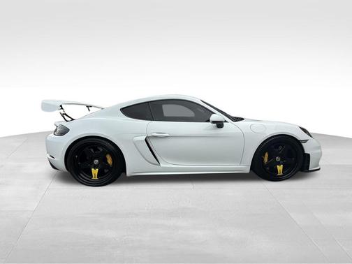 2021 Porsche 718 Cayman GT4