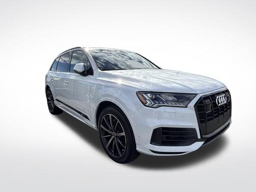 2024 Audi Q7 55 Premium Plus