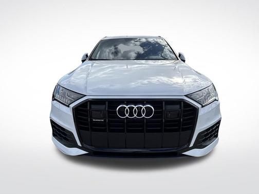 2024 Audi Q7 55 Premium Plus