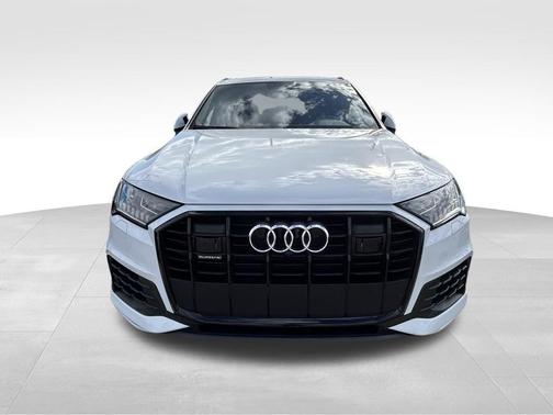 2024 Audi Q7 55 Premium Plus