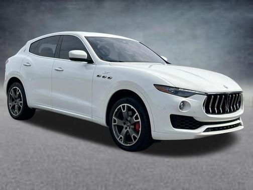 Bianco 2023 Maserati Levante GT
