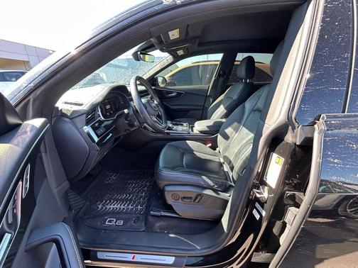 2023 Audi Q8 55 Premium Plus