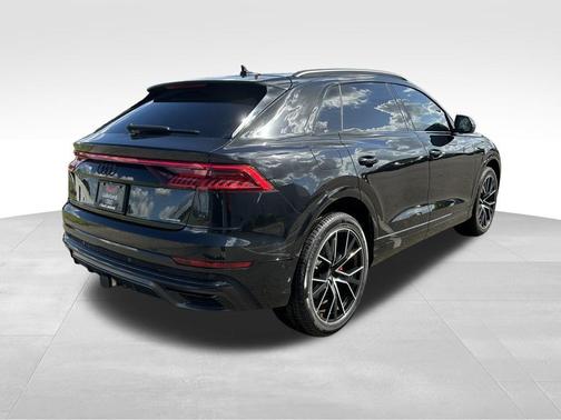 2023 Audi Q8 55 Premium Plus
