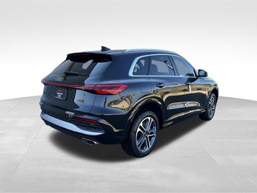 2025 Audi Q5 Premium