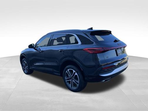 2025 Audi Q5 Premium