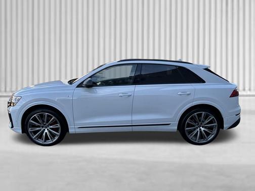Glacier White Metallic 2026 Audi Q8 55 Prestige