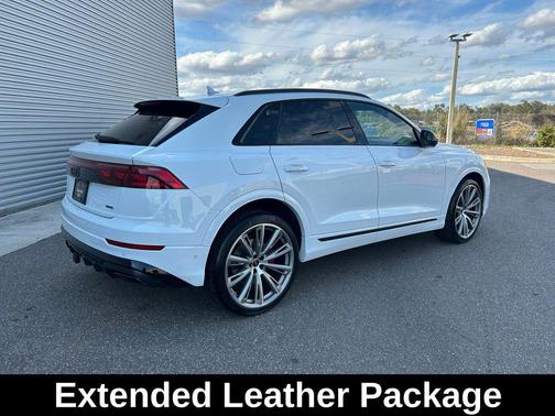 Glacier White Metallic 2026 Audi Q8 55 Prestige