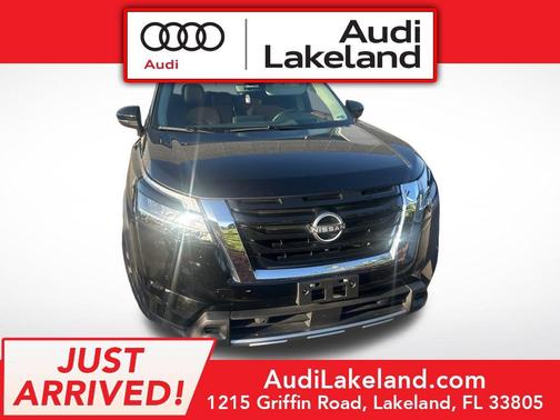 2023 Nissan Pathfinder Platinum 4WD
