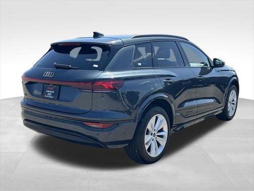 2025 Audi Q6 e-tron Premium