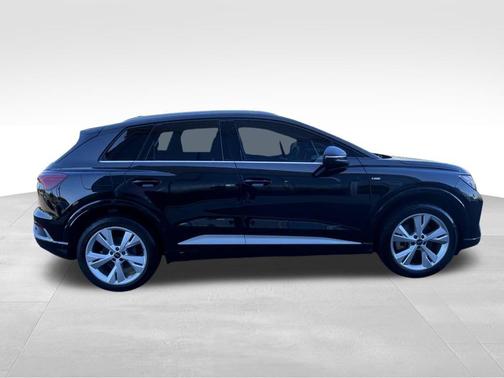 2023 Audi Q4 e-tron Premium Plus 50 quattro