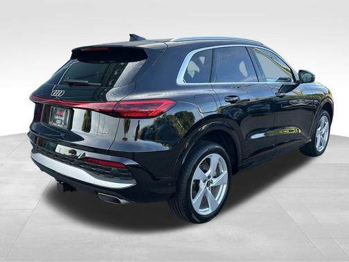 2025 Audi Q5 Premium Plus