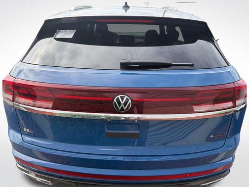 Blue Metallic 2026 Volkswagen Atlas Cross Sport 2.0T SEL Premium