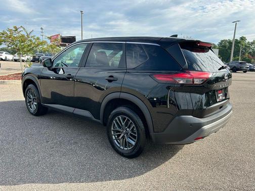 Super Black 2023 Nissan Rogue S