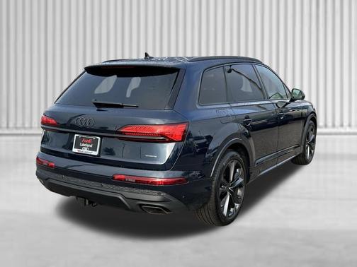 Waitomo Blue Metallic 2026 Audi Q7 55 Premium Plus