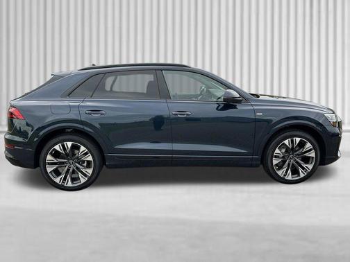 Waitomo Blue Metallic 2027 Audi Q8 55 Premium Plus