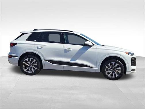 2025 Audi Q6 e-tron Premium quattro