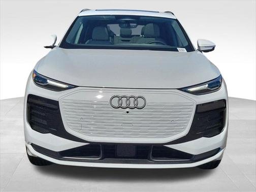 2025 Audi Q6 e-tron Premium quattro