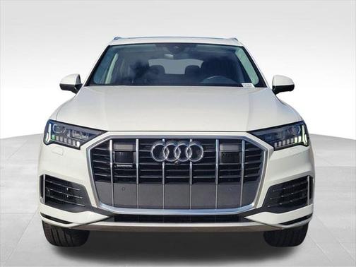 2024 Audi Q7 55 Premium Plus