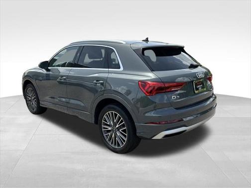 2022 Audi Q3 40 Premium