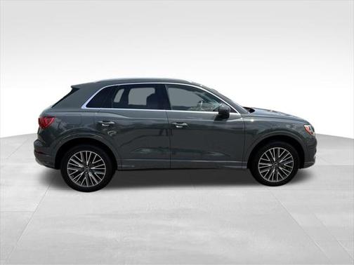 2022 Audi Q3 40 Premium
