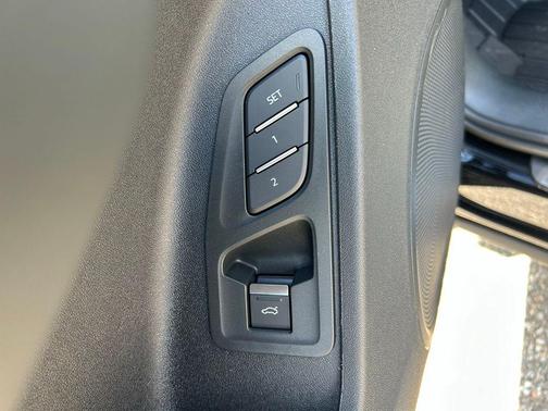 Mythos Black Metallic 2026 Audi Q3 TFSI quattro S tronic