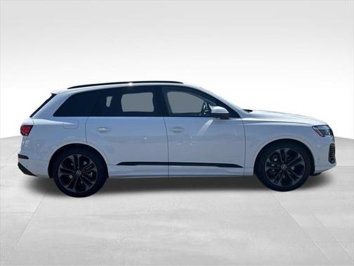 2025 Audi Q7 55 Prestige